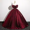 Vestido de Casamento Vinho para a Noiva, Novo Estilo 2026, Longo, Ajustado ao Corpo, Ombro a Ombro, Adequado para Exames de Arte, Apresentações Solo e Vestidos de Gala