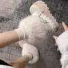 Botas de invierno nuevas de estilo 2026 para mujer, cálidas, con forro de pelo y ribete de felpa, con cordones, suela gruesa, botas de nieve, botines de algodón que aumentan la altura