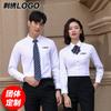 Camisa DIY Bordada Masculina e Feminina do Mesmo Estilo Manga Longa Roupa de Negócios Algodão Sarja Tamanho Grande Roupa de Trabalho Conjunto Camisa Branca LOGO Bordado