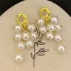 Brincos de Design Nicho Estilo Corte Vintage Novo Estilo Brincos de Flor Pérola Antiga Amor Brincos de Pinos de Prata Leve Luxo