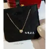 Versão Alta Família de Cartas K Colar Pequeno Disco Voador Feminino Transfronteiriço Diamante Único Banhado a Ouro Rosa 18K Um Diamante Corrente de Clavícula de Luxo Leve Nicho