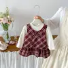 Conjunto de Dos Piezas para Bebé Niña Dianxi: Camiseta Básica Simple de Manga Larga para Otoño y Vestido con Chaleco de Cuadros y Volantes para Bebé