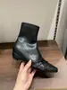 Botines de gamuza plisados estilo francés para mujer, colección otoño 2026, con tacón oculto, punta fina, ajuste ceñido, cierre de cremallera en la parte trasera, tipo calcetín, modernos y a la moda