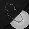 Chica dulce genial y sexy acero de titanio hebilla ot costura Queen Square collar femenino diseño de nicho moderno sentido AB collar AB cadena para clavícula yb