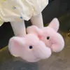 Pantuflas de algodón para niños de otoño e invierno, unisex, cálidas y forradas de felpa, estilo padre-hijo, diseño de elefante, cómodas para usar en interiores, zapatos de bebé con talón cerrado