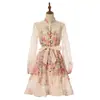 Exclusivo para vendas transfronteiriças: Vestido feminino de gola alta, com padrão em losangos, comprimento curto, barra larga e amarração na cintura da marca Z, com design estampado e modelagem que afina a silhueta