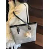 Bolsa Feminina Tendência 2025 Nova Moda Versátil Ombro Transversal Bolsa Tote para o Dia a Dia Design de Nicho de Alto Padrão