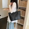 Bolsa de Hombro Patchwork de Gran Capacidad con Patrón Tejido Europeo y Americano Transfronterizo Modelo Nuevo 2026 Simple Versátil Casual para Viajes Diarios para Mujer