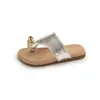 Chinelos Flip-Flops Estilo Francês Sandálias Romanas 2026 Verão Novo Versão Coreana Sandálias de Tira Fina para Meninas Sapatos de Praia com Solado Macio