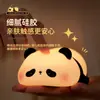 Luz de Noche de Panda Silicona Compañero de Sueño para Dormitorio Mesita de Noche Lámpara de Ambiente para Alimentar Bebés Regalo de Cumpleaños Temporizador Protección Ocular