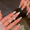 Brincos de Pérola com Flor de Verão para Mulheres, Design Exclusivo com Toque de Luxo, Novo Estilo 2025, Brincos Simples e Versáteis para Mulheres, Modernos