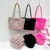Nueva colección de invierno: bolso tote peludo elegante y de alta calidad, bolso de hombro de gran capacidad para mujer, perfecto para ir al trabajo, y un bolso de mano simple y afelpado