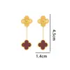 Nuevo Collar de Acero de Titanio con Trébol de Cuatro Hojas de Oro de 18 Quilates Conjunto de Tres Piezas de Collar, Pulsera y Pendientes de Flor de Cuatro Hojas para Mujer Collar de Nácar Venta al por Mayor