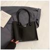 Bolsa Tote de Grande Capacidade Estilo Coreano Feminina Lançamento Moda Versátil Bolsa de Mão Bolsa de Ombro Única Simples de Nicho para Mulheres 2025 Primavera