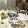 Copo de camada única com laço rosa, simples e estiloso, xícara de café de vidro borossilicato de alta qualidade, resistente ao calor com alça, estilo ins