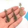 Colgantes de instrumento musical de aleación de zinc hechos a medida de fábrica, accesorios vintage de pipa y guitarra, admite diseño y producción personalizados