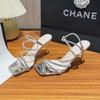 Sandálias Elegantes de Salto Alto Quadradas da Moda de Verão Abertas na Ponta Sapatos Femininos Casuais Versáteis para o Dia a Dia Strass Microfibra Prata