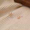 Aretes de Plata de Ley S999 Perla Natural de Agua Dulce Pequeña para Mujer Estilo Mini Simple Sentido de Alta Gama Estilo Japonés y Coreano Poste de Oreja No Alérgico