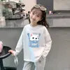 2026 Nuevo Estilo Primavera y Otoño Ropa Interior Básica de Moda para Bebés Niños Camiseta de Manga Larga de Algodón Puro con Dibujos Animados para Niñas Elegante