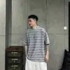 Camisa de Manga Corta a Rayas de Color Contrastante para Hombre Estilo Coreano Moderna de Gama Alta Manga Corta Verano Nuevo Holgada Casual Versátil Cuello Redondo Media Manga