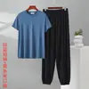 Nuevo traje casual de seda helada para hombre de verano, pantalones jogger de manga corta de verano, talla grande y holgada