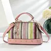Fabricante 2025 Nueva Bolsa para Mujer Bolsa Cuadrada Pequeña Bolso de Hombro Cruzado para Mujer Bolso de Mano para Mujer Tendencia al Por Mayor