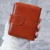 2023 nuevo monedero corto para mujer de cuero encerado al aceite vintage monedero con hebilla para monedas Billetera pequeña para mujer