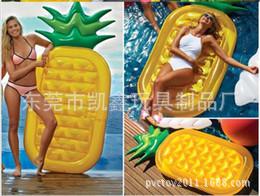inflatable-pineapple-float-swi