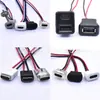Puerto USB-A hembra empotrable con cable, disponible en carcasa cuadrada o redonda, se puede instalar en aberturas de panel de equipo para añadir un enchufe de carga