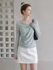 Camiseta feminina estilo coreano, manga longa com babados, ombro a ombro, coleção de outono, ombro a ombro, plissada, modeladora, adequada como top de base