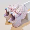 Zapatos Deportivos Ligeros para Niñas 2026 Nuevo Estilo Niños Versión Coreana Suela Gruesa Zapatos Papá Niña Suela Suave Antideslizantes Zapatos para Correr Modernos