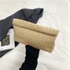 Bolso de mano de paja nuevo de verano, Bolso de mujer estilo playa simple, Bolso tipo sobre estilo Ins, Bolso cuadrado pequeño tejido de alta gama
