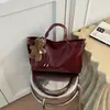 Bolsa Casual de Ombro Único para Mulheres 2026 Nova Obra Original Trabalho Escola Trajeto Couro Macio Grande Capacidade Bolsa Tote Simples