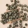 Contas Coloridas de Madeira Poligonal Retrô Acessórios para Miçangas de Madeira Crua Material para Pulseira Colar Joias Artesanais DIY Venda por Atacado