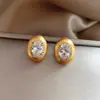 Pendientes de botón con piedra principal en forma de huevo, borde dorado estilo vintage, totalmente de diamantes, textura mate esmerilada, exquisitos y versátiles para el uso diario
