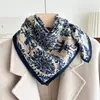 Pañuelo pequeño cuadrado de algodón y lino con estampado paisley en blanco y negro para mujer, adecuado para primavera, otoño e invierno, pañuelo para el cuello