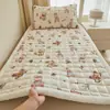 Colchón de Terciopelo de Leche Engrosado para Clase Transfronteriza en Vivo Cubierta de Cama Tatami Doméstica Colchón Plegable Individual para Siesta en Dormitorio