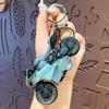 Llavero Colgante Creativo Genial de Motocicleta Mini Coche de Juguete de Cuerda para Niños Llavero de Mochila Pequeño Regalo al por Mayor