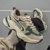 Nueva colección de primavera y otoño: zapatillas casuales de caña baja, de moda, con suelas gruesas, diseñadas para hombres y estudiantes, con un estilo retro y moderno, adecuadas para correr y como zapatillas de papá