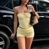 Estilo casual europeu e americano comércio exterior feminino top cropped strapless sem costas franzido conjunto de shorts de três pontos slim