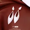 Pendientes Largos Huecos con Forma de Gota de Aceite Plata Moda Europea y Americana Personalidad Sencilla Versátiles Pendientes Elegantes de Gama Alta para Mujer