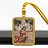 Pingente Thangka Dourado Pintado à Mão Pingente de Colar Thangka da Vida Passada e Presente de Zaki Lam Deus Amarelo da Riqueza com um Cordão para Pendurar
