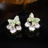 Pendientes de Zirconia de Mariposa Iridiscente Dulce para Mujer, Pendientes de Color que Conserva el Color de Galvanoplastia de Lujo Ligero con Diseño de Nicho, Lindos Accesorios para Orejas con Aguja de Plata