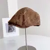 Boné Vintage Desgastado Fashion para Mulheres, Novo Estilo Outono, Versátil, Boné de Baseball que Afina o Rosto, Boina Moderna para Usar ao Contrário