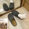 Venda Quente Meias-Calças Fechadas com Solado Grosso Estilo Birkenstock para Mulheres Outono 2026 Deslizantes para Exterior Versáteis Confortáveis Mules