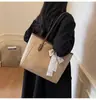 Bolso Retro de Gran Capacidad para Mujer 2026 Nuevo Estilo Coreano de Moda Bolso Tote Versátil Bolso de Hombro de Moda para el Trabajo