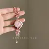 Pulsera de reloj floral de estilo francés de lujo ligero con incrustaciones de diamantes, pulsera versátil personalizada de alta gama de nicho, joyería vintage para mujer con temperamento