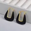 Brincos de Resina Estilo Novo Dongdaemun Elegantes em Formato U Fivela de Orelha Retro Estilo Frio Personalidade Versátil Design de Nicho Brincos