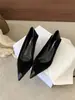 [] Zapatos de Salón Elegantes de Puntera Fina con Bloques de Color de Gamuza Tacón de Aguja Bajo Nuevo Estilo Sofisticado Profesional Tacones Altos