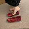 Zapatos de Ballet Rojos Estilo Francés con Tacón Oculto para Uso en Exteriores, Nuevos Zapatos Individuales Poco Profundos con Lazo para Mujer Primavera/Verano 2026